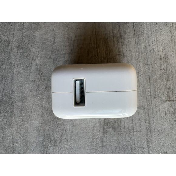 Genuine Apple 12 W USB Wall Charger Block Power Adapter For iPhone, iPad - Picture 4 of 5